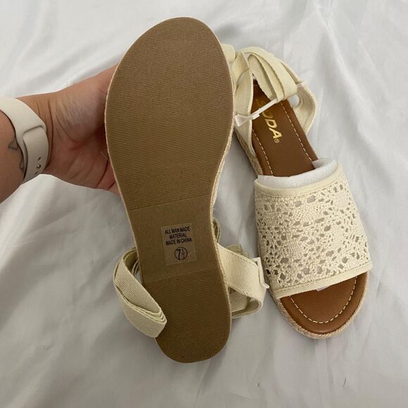 Soda NWT Boho Coquette Cream White Crochet Lace Up Ballerina Sandals 7.5 - Picture 4 of 5